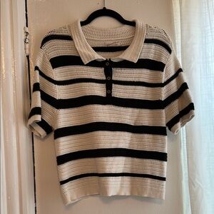 Universal Thread Black and White Crew Neck Sweater